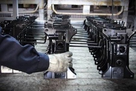 چرا قطعات قطعه سازان از گمرک ترخیص نمی‌شود؟