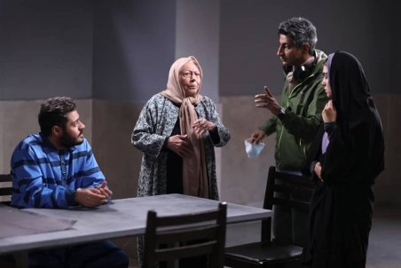 "دیدن این فیلم جرم است" در استانهای زرد