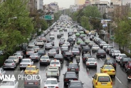 خودروهای دودزا و فاقد معاینه فنی فک پلاک می‌شوند