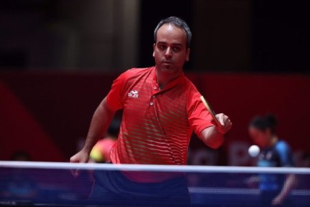 کاپیتان تیم ملی پینگ پنگ در لیگ رایگان بازی می کند!