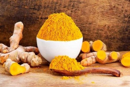 با زردچوبه به جنگ جوش‌های صورتتان بروید