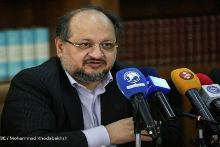 تعیین دستمزد کارگران برای سال ۱۴۰۰ به صورت منطقه‌ای نیست