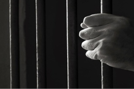 آیا خواننده پاپ تحت تعقیب است؟