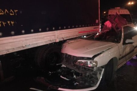 برخورد پژو پارس با کامیونت در بلوار میرزا کوچک‌خان+عکس