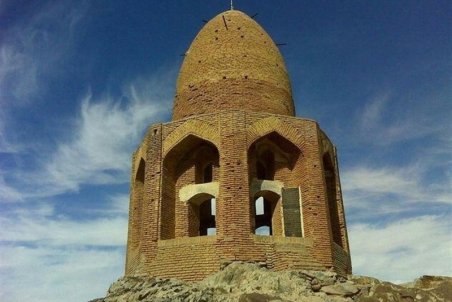 بنای تاریخی "گنبد باز" نطنز مرمت و پایش می‌شود