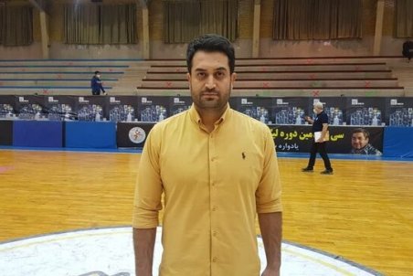 سرمربی هندبال طبس: منتظر رای کمیته انضباطی هستیم/برد و باخت سودی برای فولاد نداشت