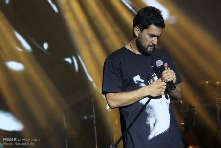 بابک زرین: به تنها بازیگری که توصیه می‌کنم بخواند حامد بهداد است