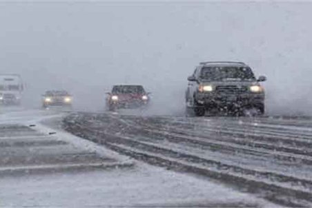 از تردد‌های بین شهری پرهیز کنید/تردد در بیشتر جاده‌ها با زنجیر چرخ میسر است