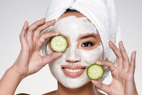 بهترین ماسک‌های خانگی برای رفع خشکی پوست