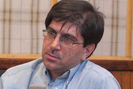 رضاخواه: یارانه بنزین به هر کد ملی در حد پیشنهاد است