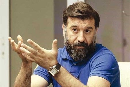 دکتر هاشمیان: انصاریان هوشیار است و خودش غذا می‌خورد/ ریه او تغییرات مثبتی داشته است