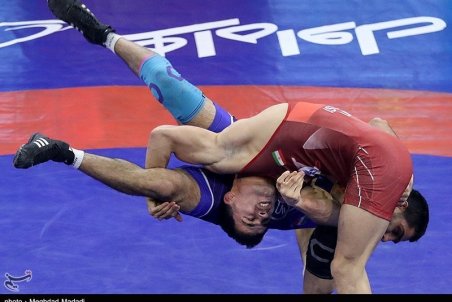 عبور همه کشتی‌گیران از فیلتر انتخابی؛ قهرمان جهان و المپیک هم باید کشتی بگیرد