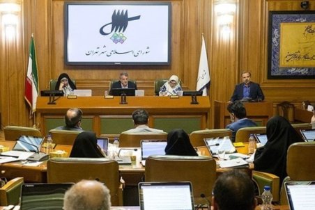 درگیری لفظی آقا و خانم عضو شورای شهر