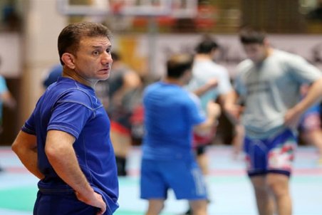 غلامرضا محمدی: برای المپیک هیچ کشتی گیری انتخاب شده نیست