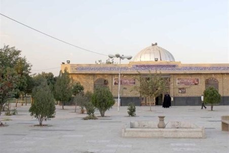 ماجرای کشف قبر زکریای رازی در شهرری چه بود؟