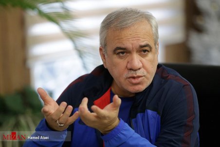 فتح‌الله‌زاده: اگر عضو هیئت مدیره استقلال به خاطر دخالت وزیر استعفا داده، دستش را می‌بوسم
