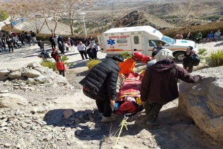 نجات بانوی ۳۲ ساله از ارتفاعات کوه صفه اصفهان