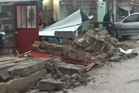 استان اصفهان به کمک مردم در مناطق زلزله‌زده سی‌سخت شتافت‌