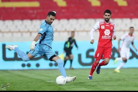 فراهانی: تیم‌های دیگر قوی‌تر‌ می‌شوند، شهر خودرو بازیکن از دست می‌دهد