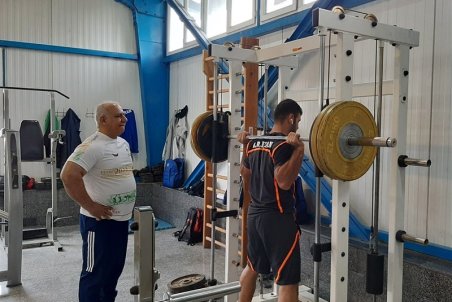 خواجوی: برای موفقیت در المپیک باید جو را به سود خودمان مدیریت کنیم