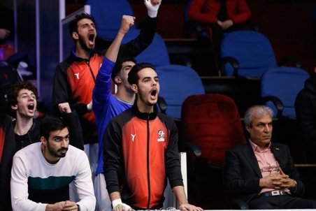 حسینی: هادی مثل یک کوه است و از این شرایط عبور می‌کند