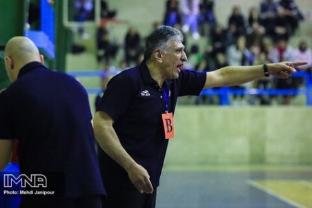 کار با جوانان فراز و نشیب زیادی دارد/ امیدوارم با برنامه‌ریزی خوب مقام کسب کنیم