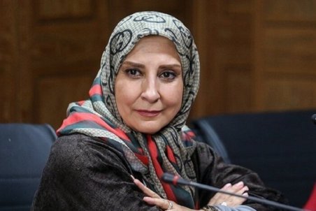 مرجانه گلچین: درباره چیزی که تخصص نداریم؛ نظر ندهیم