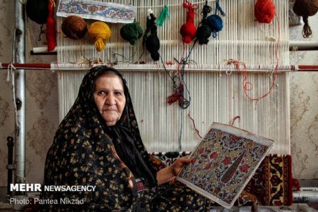 ۲۲ هزار بافنده فرش دستبافت در اردبیل بیمه نیستند