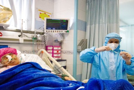 سرعت انتشار کرونا با همکاری مردم درحال کاهش است/ کرونای انگلیسی همه را درگیر می‌کند