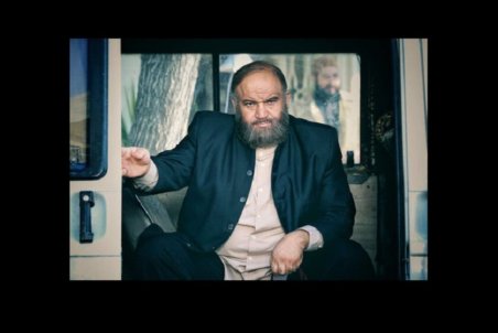 نادر سلیمانی: اگر در نقش‌های معمولی ظاهر شدم دلیلش خرج زن و بچه‌ام بوده است