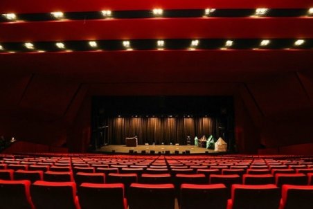 اولین نمایش تالار هنر در دوران کرونا