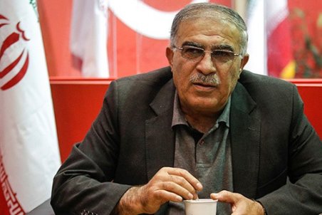 حسن روشن: پیراهن برای حداقل ۵ نفر از بازیکنان استقلال گشاد است