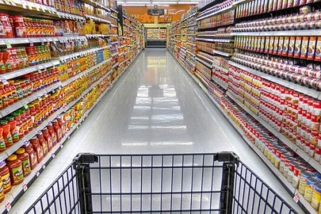 تحمیل میلیاردها تومان "تن‌ماهی" و "رب‌گوجه" به مردم در ازای خرید روغن