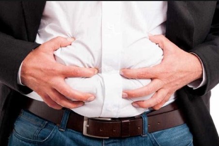 دلایل نفخ بعد خوردن غذا که باید آن را جدی بگیرید