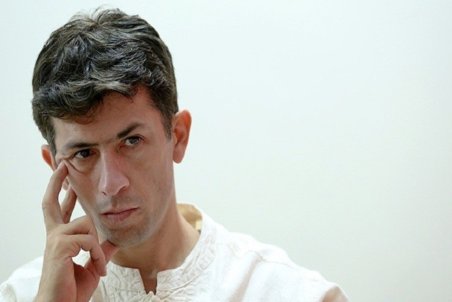 سیروس همتی: چگونه مسئولین فرهنگی مشکلات تئاتر را نمی‌بینند؟