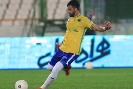 اهل‌شاخه: کاری می‌کنند که بازیکنان از آبادان فراری شوند/ دوست نداشتم جدا شوم