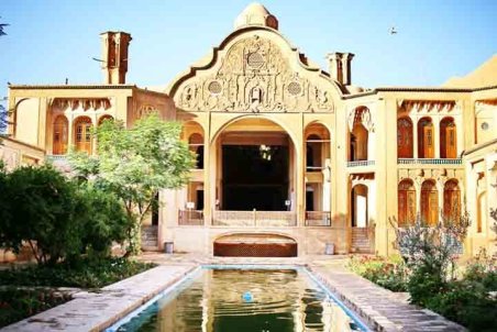 تعطیلی اماکن و بناهای تاریخی شهرستان کاشان از فردا