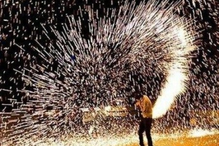 قم| شهروندان تخلفات چهارشنبه سوری را به دادسرا گزارش کنند