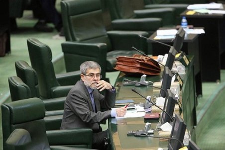 حمله شدید یک نماینده به روحانی و تیم مذاکره‌ کننده