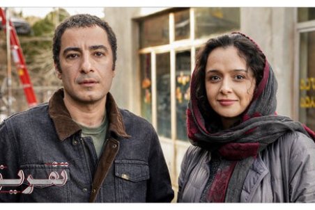 نوید محمدزاده و ترانه علیدوستی در پشت‌صحنه فیلم تفریق/ عکس