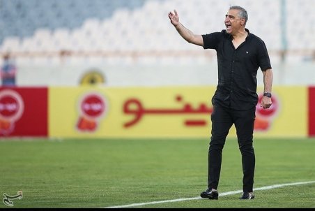 الهامی: کسی که ٣ بازی برای پرسپولیس انجام داده نباید اظهارنظر کند