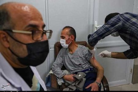 عذرخواهی فرماندار به خاطر ماجرای واکسن پاکبانان