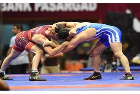 عبداله عزیزی: هیئت‌های کشتی باید کنار فدراسیون باشند