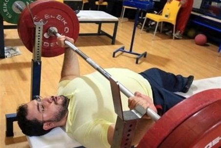 تمرکزم را روی تمریناتم گذاشته‌ام/ هدفم کسب مدال طلا در پارالمپیک توکیو است