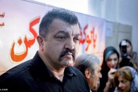 (ویدئو) واکنش احمد ایراندوست به واکسن زدن مدیران شهرداری آبادان