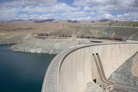 احتمال جیره‌بندی آب در اصفهان/ کاهش شدید بارش‌ها و خشک شدن رودخانه زاینده‌رود