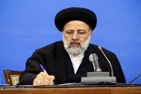 موضع رئیسی برای حضور در انتخابات ۱۴۰۰ تغییر نکرده است