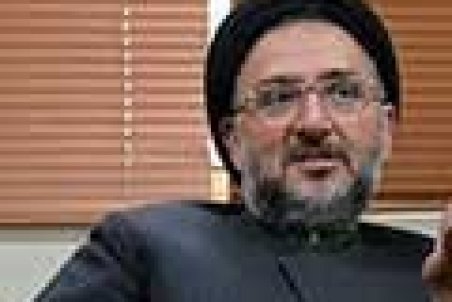 ابطحی: ظریف خارج از جریان اصلاحات نیست