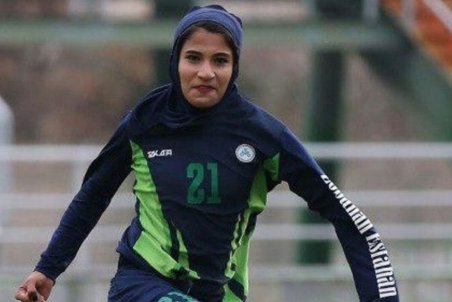 روایت ستاره تیم ملی فوتبال زنان کشورمان از روزهای سخت زندگی‌اش + فیلم