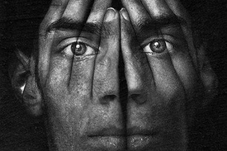 اسکیزوفرنی یا شیزوفرنی چیست؟ + تشخیص، علائم، نشانه ها و درمان روان گسیختگی